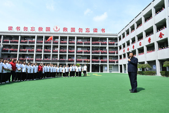 081455-130924.jpg 1128843184_16581880835771n.jpg