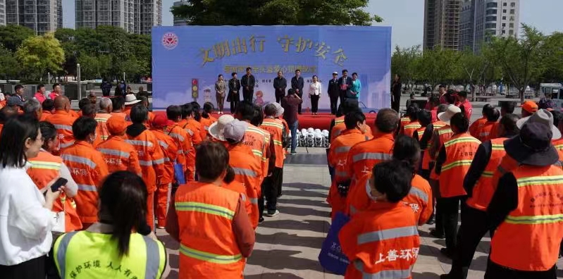 165516-351182.jpg 165516-351182.jpg