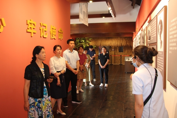 163231-661054.jpg 2_爱奇艺.jpg