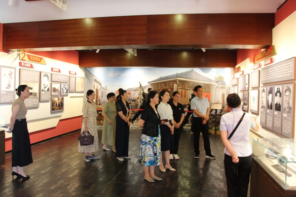 163240-649779.jpg 3_爱奇艺.jpg