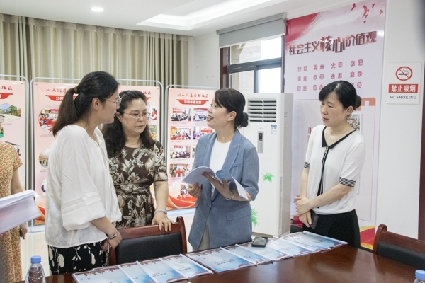 084217-716307.jpg 图片2查阅舜都社区儿童友好社区工作资料_爱奇艺.jpg