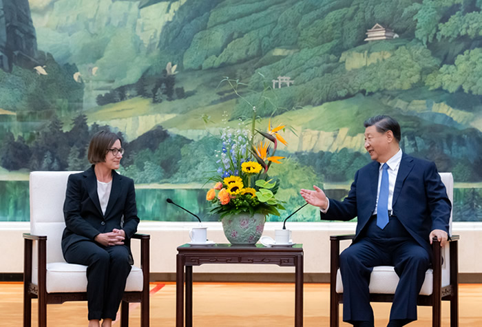 081753-716479.jpg 1.jpg