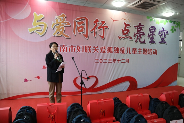 091701-964987.jpg 02王毅主席022_爱奇艺.jpg