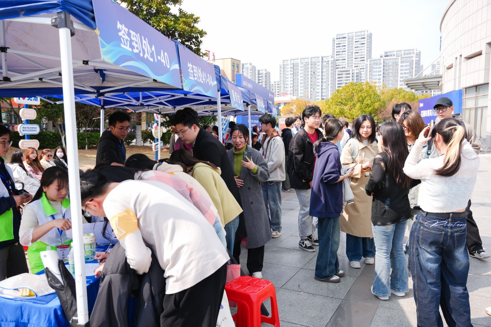 161816-341543.jpg 161816-341543.jpg