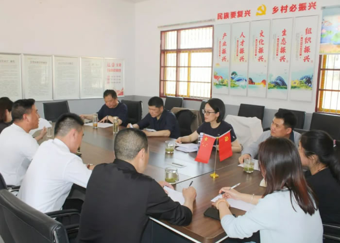 103553-521674.jpg 2.jpg