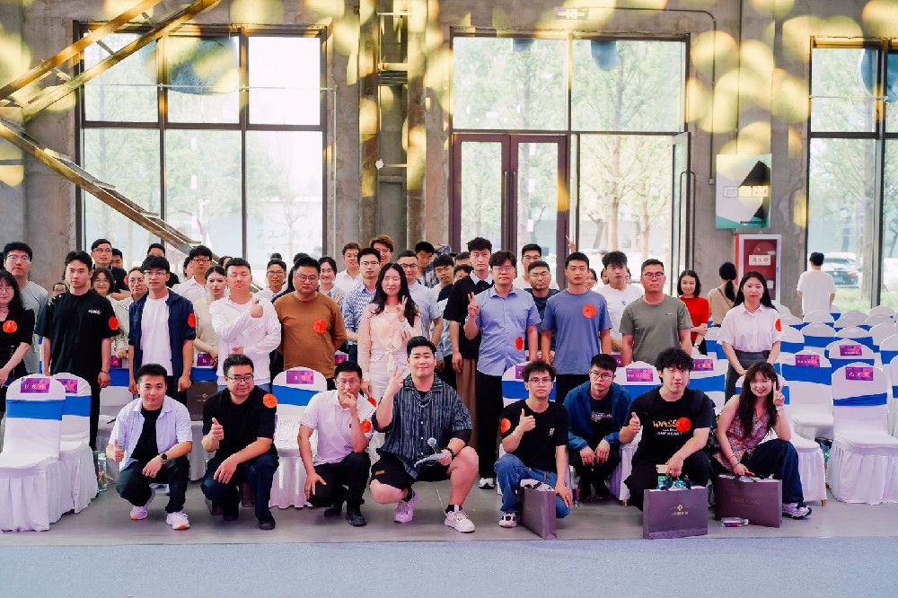 115011-929271.jpg 115011-929271.jpg