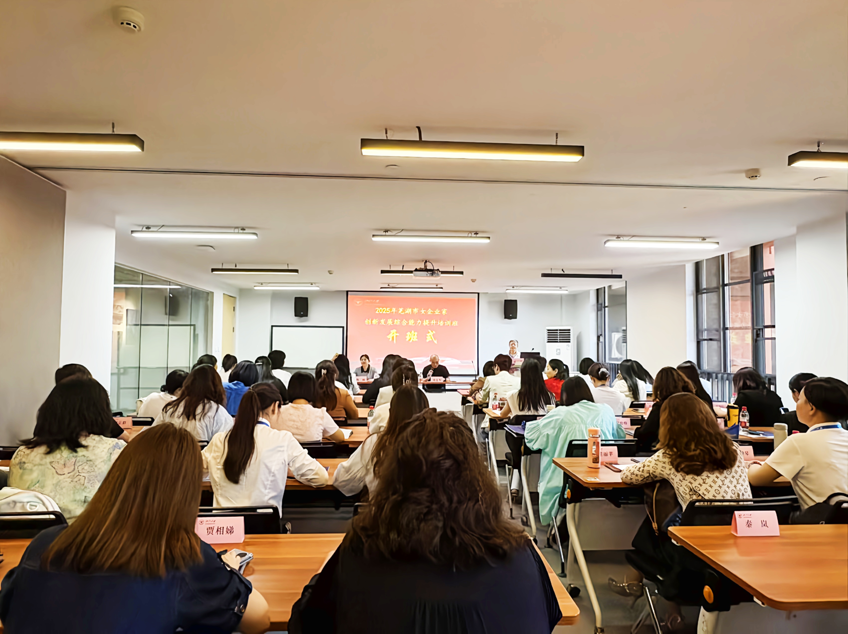 084929-120566.jpg 084929-120566.jpg