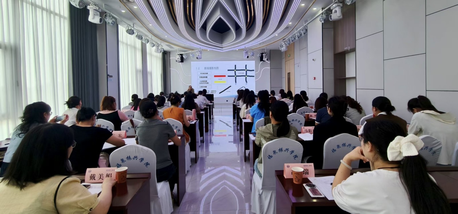 112127-101998.jpg 112127-101998.jpg