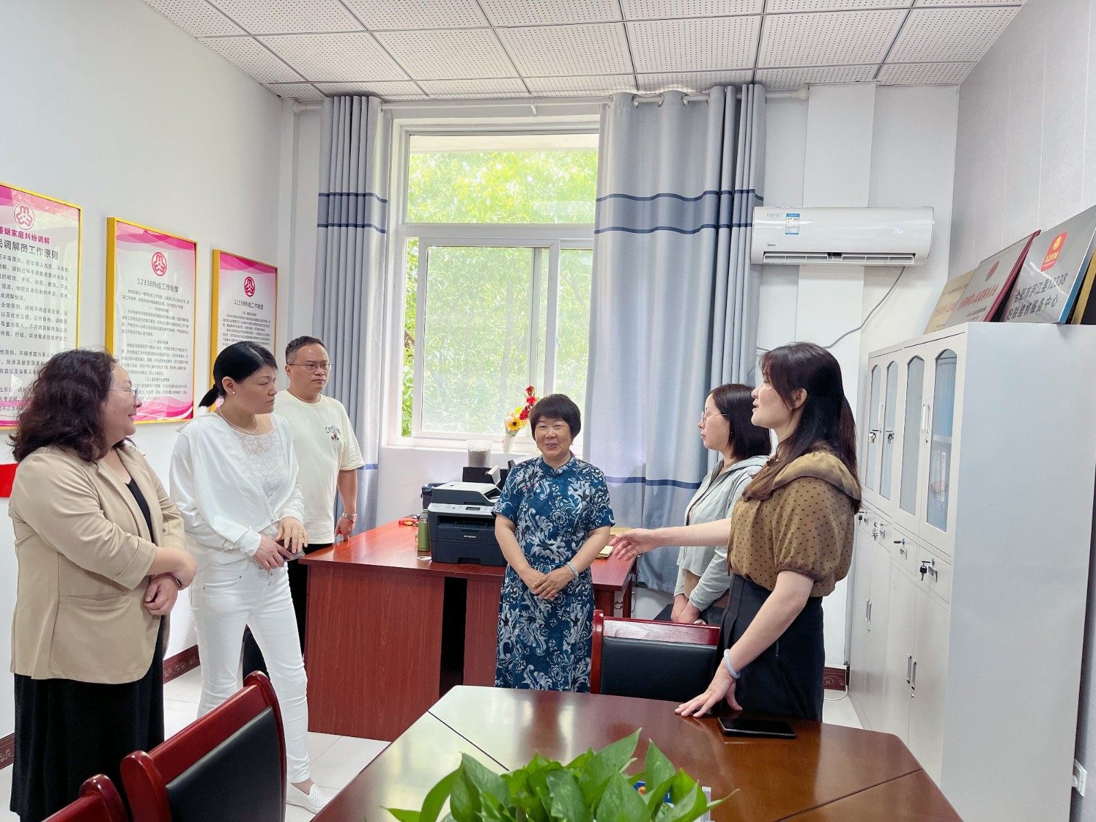 112254-868338.jpg 112254-868338.jpg