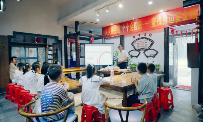 184005-777110.jpg 2.jpg