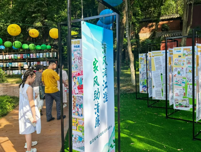 052809-900870.jpg 1.jpg