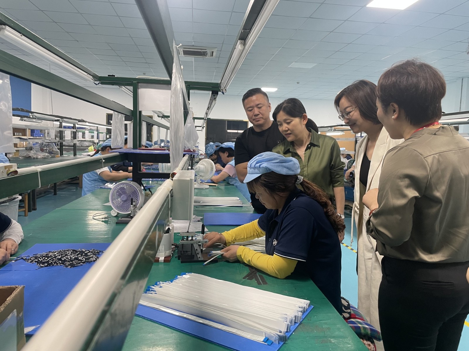 103746-494004.jpg 103746-494004.jpg