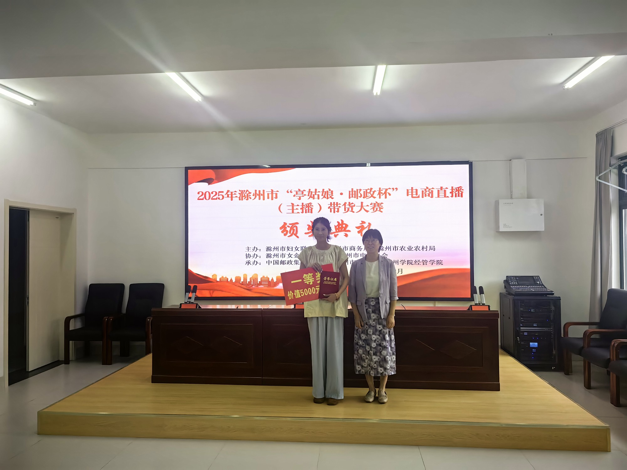 115616-127038.jpg 115616-127038.jpg