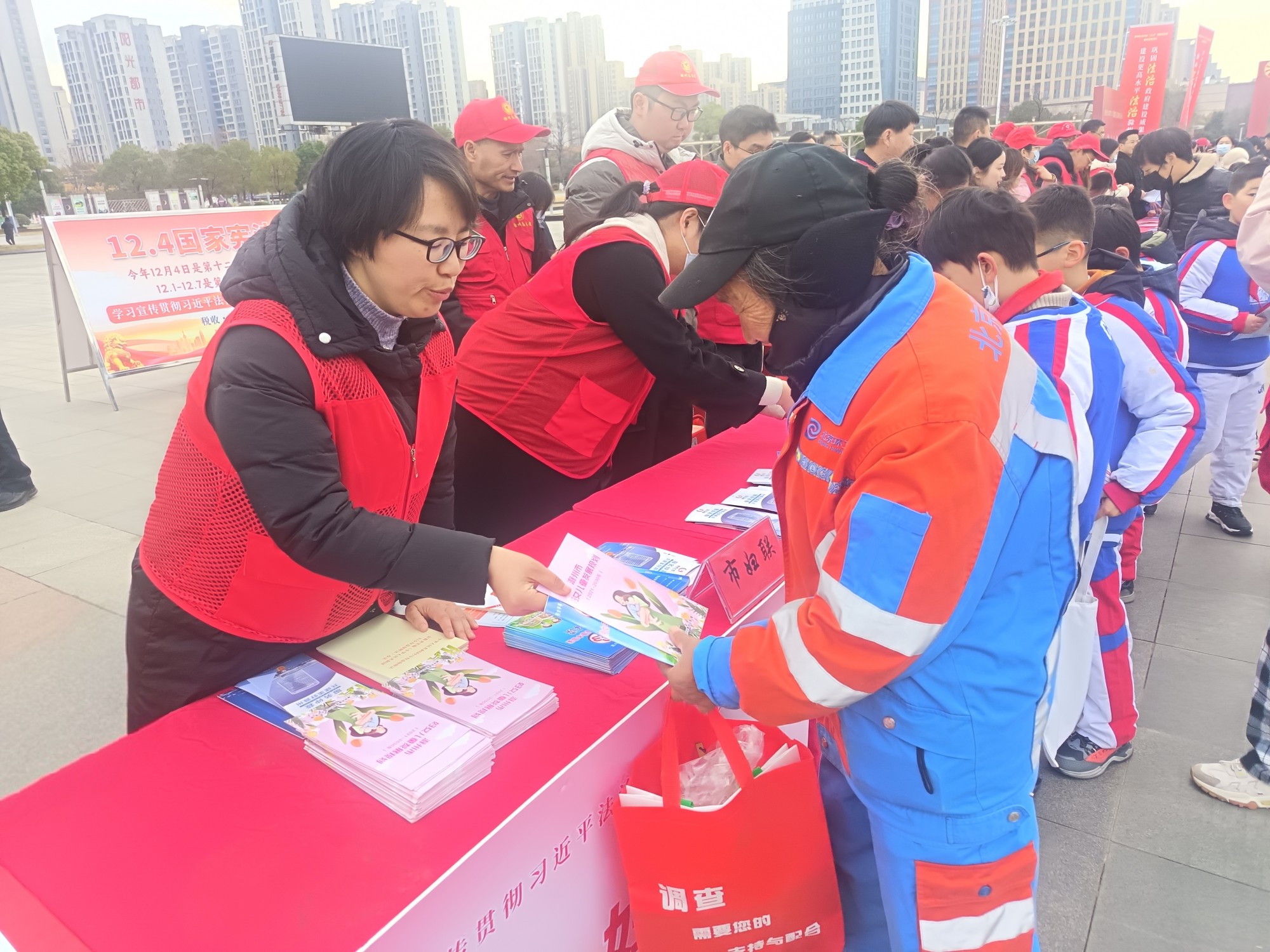 173050-502021.jpg 173050-502021.jpg